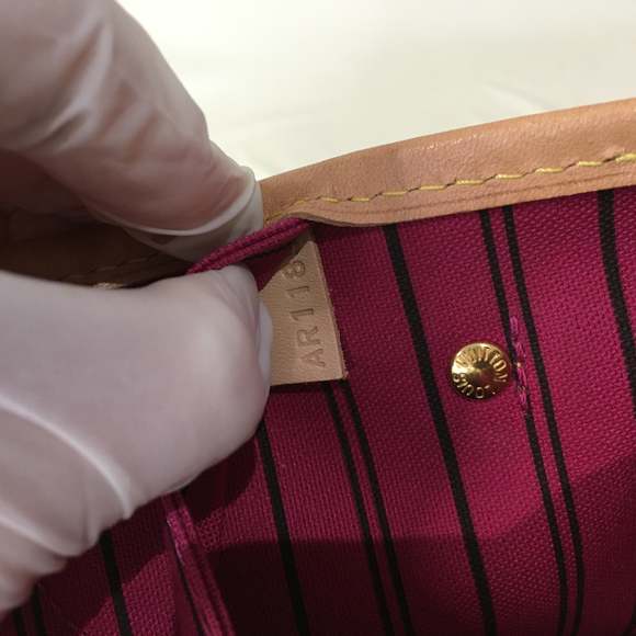 Louis Vuitton Monogram Neverfull PM Sku# 58698 - Picture 10 of 10